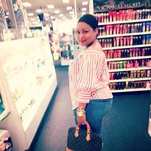 Meet your Posher, Leah